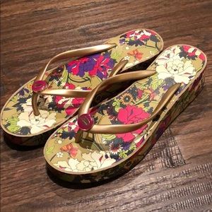 Sakroots floral platform flip flops